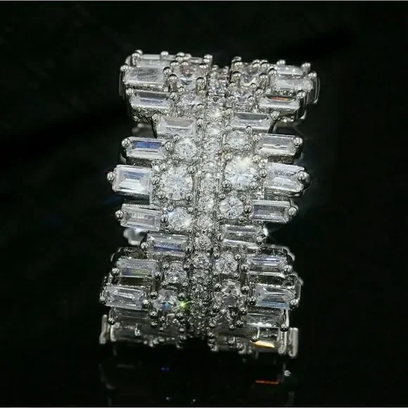 Luxury White Sapphire Round Ring - Picture 5 of 5